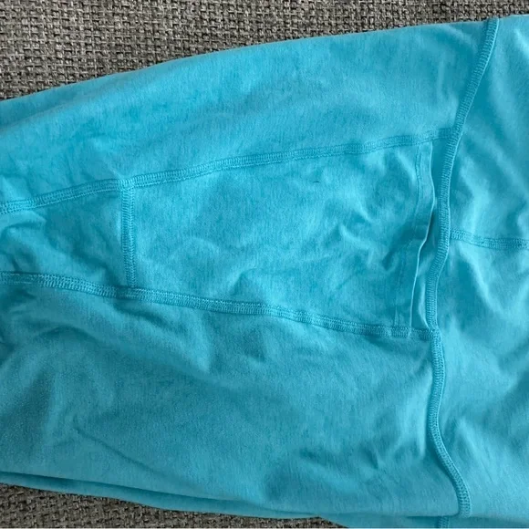 Beyond Yoga Vibrant Blue Leggings - Picture 5 of 6